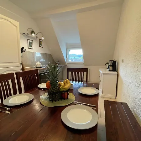 Dilara By Ninja Spaces - 105qm Maisonette, Netflix, Garten, Parkplatz