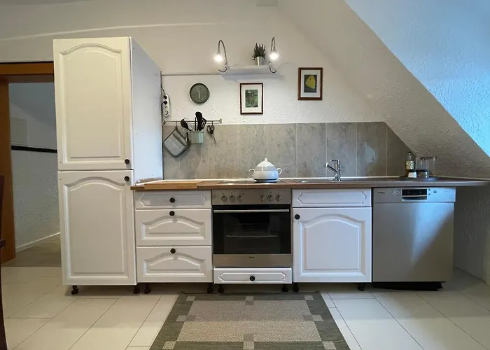 Dilara By Ninja Spaces - 105qm Maisonette, Garten, Parkplatz *